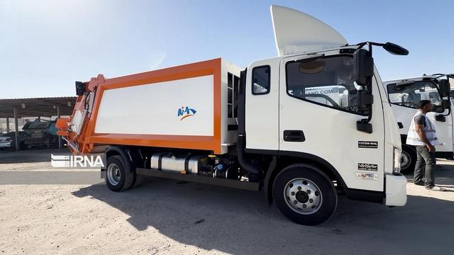 هشت دستگاه خودرو حمل‌زباله به ناوگان مدیریت پسماند منطقه آزاد قشم اضافه شد+‌فیلم