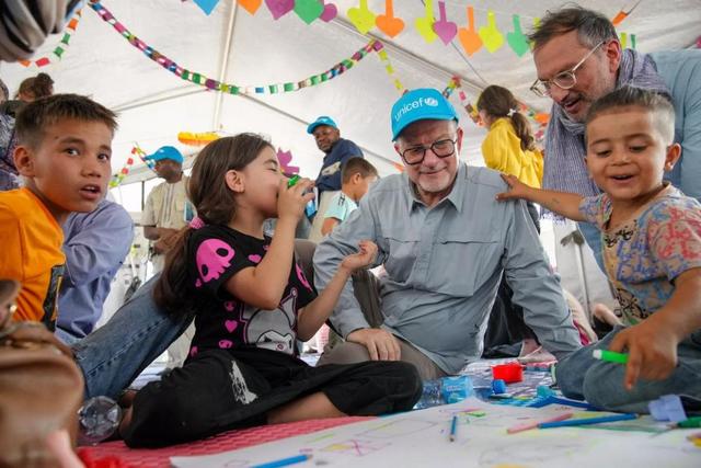 یونیسف: نیمی از پناهجویان بازگشته از پاکستان به افغانستان کودک هستند