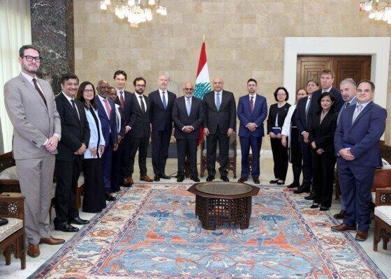 عون: لبنان به توافق آتش‌بس پایبند است