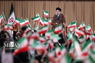 قاب‌هایی متفاوت از دیدار اخیر دانش‌آموزان با رهبر انقلاب