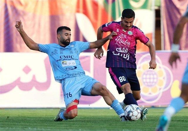 صعود چادرملو به صدر جدول با شکست آلومینیوم