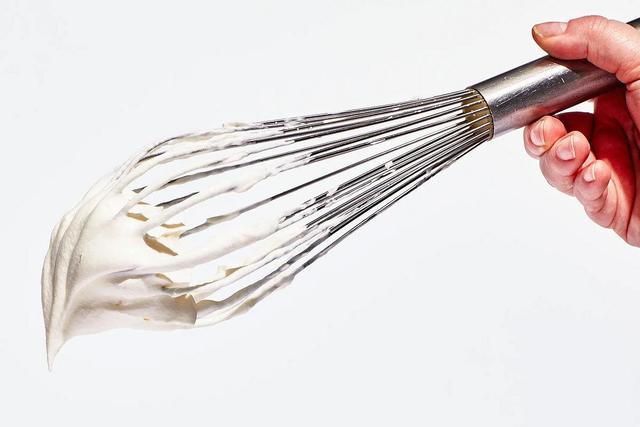 روش صحیح فرم دادن خامه قنادی ؛ آموزش کامل فرم‌دهی خامه به روش قنادی‌ها