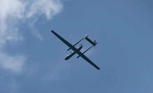 مشاهده پهپاد، این فرودگاه را تعطیل کرد