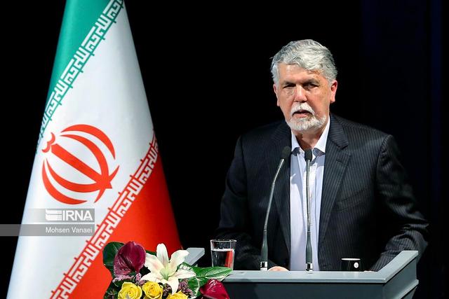 وزیر فرهنگ: خانواده بیماران پروانه‌ای الگویی از «توانستن» هستند+فیلم