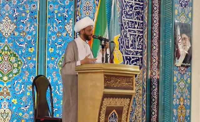 امام جمعه خرمشهر: دشمن با جنگ اقتصادی و روانی به دنبال تضعیف روحیه ملت ایران است