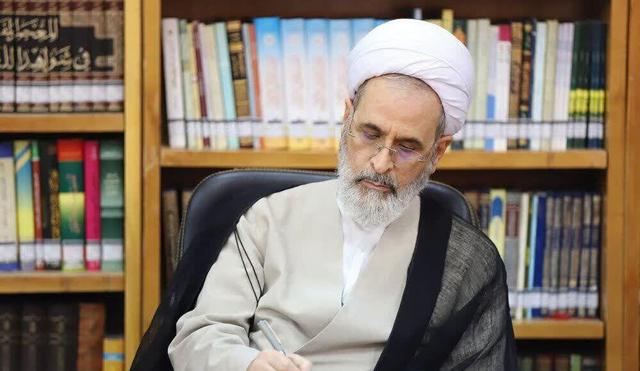 مدیر حوزه‌های علمیه: قرآن، محور حیات معرفتی و فکری جامعه اسلامی است