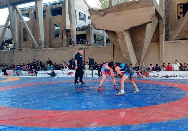 نوجوانان ری قهرمان می‌سازند + فیلم