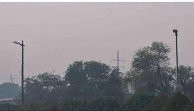 تداوم آلودگی هوا در خوزستان / مدارس استان شنبه ۱۷ آبان غیر حضوری شدند