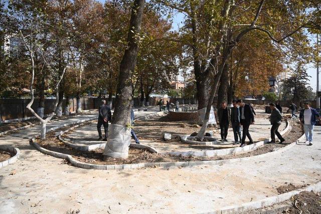 رونمایی از چهره جدید میدان تجریش تا پایان سال/ درختان میدان تجریش حفظ می‌شود