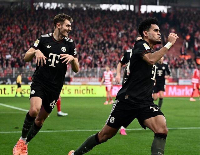 ترمز بایرن کشیده شد/ تیم کمپانی متوقف شد