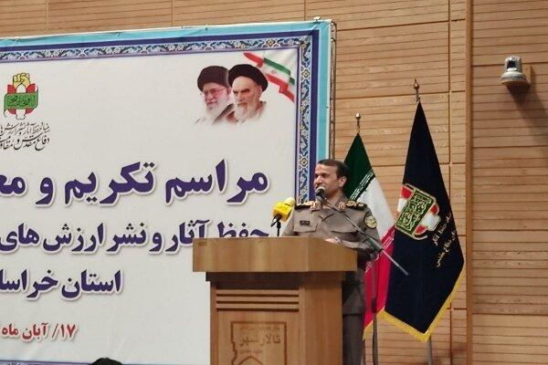 روایت پیروزی‌ها و فداکاری‌های مردم در دفاع مقدس مأموریتی ملی است