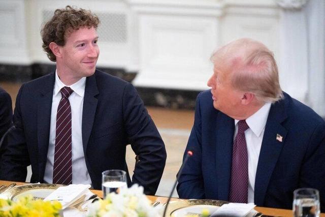 شام با ترامپ برای زاکربرگ ۶۰۰ میلیارد دلار آب خورد!