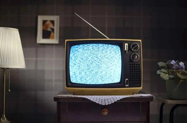 رویکرد پرسش‌برانگیز تلویزیون در رده‌بندی سنی فیلم و سریال‌ها