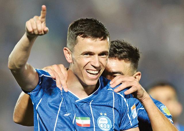 عصبانیت پرسپولیسی ها از حرکت جنجالی یاسر آسانی + عکس | منتظر دربی باش!