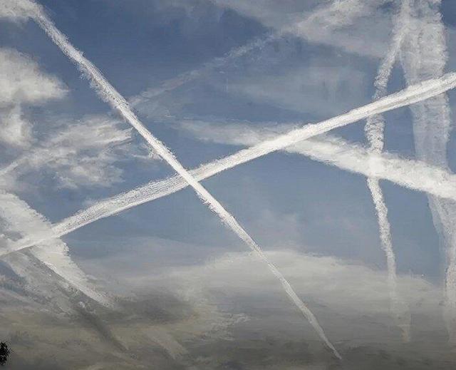 ابرهای جنجالی در آسمان ایران | پای دستکاری‌ های آب و هوایی در کار است؟