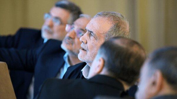 هشدار رسانه سپاه به دولت پزشکیان: ادامه این روند به ضرر شماست