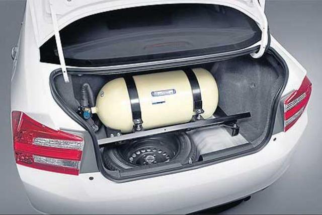 آغاز طرح تبدیل خودروهای بنزینی به دوگانه‌سوز