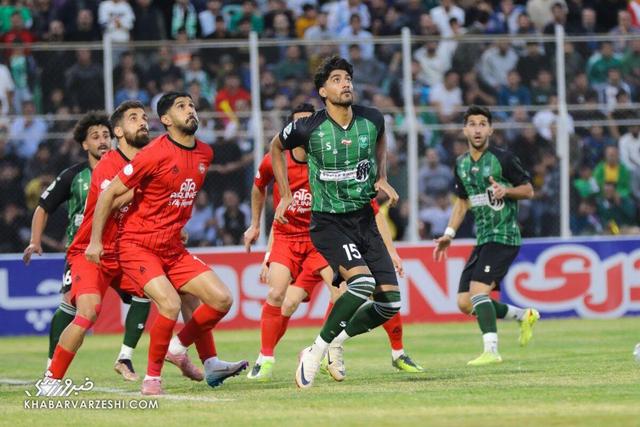 شعار قشنگ خیبری‌ها برای تراکتور/ درس بزرگ قومیت‌ها به مرزهای فوتبال ایران +عکس