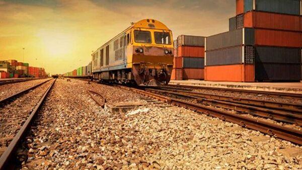 نخستین قطار باری برنامه‌ریزی شده از روسیه به بندر خشک آپرین وارد شد