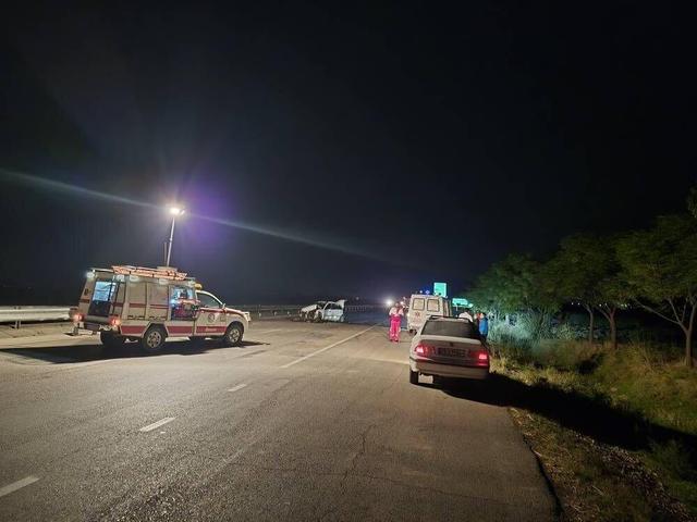 تصادف دو خودروی سواری در گالیکش؛ ۳ مصدوم راهی بیمارستان شدند