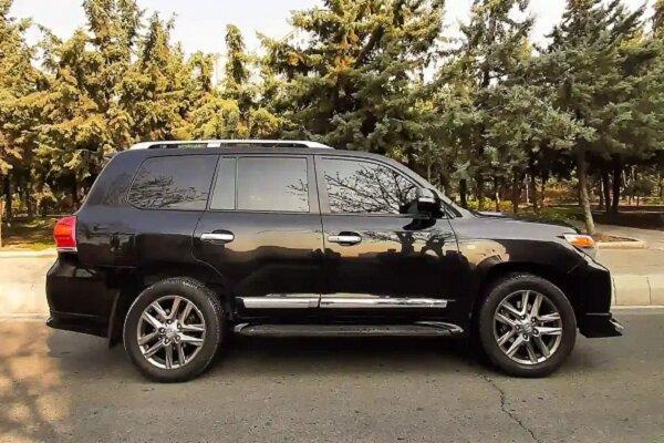 خودروی ۲۰۰ میلیاردی قاچاق با پلاک جعلی در بندرلافت توقیف شد