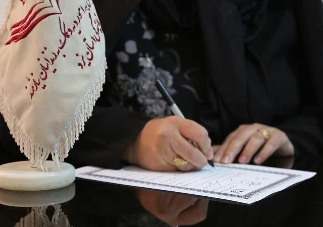 کمک ۵۰ میلیونی بانوی یزدی برای آزادی زندانی