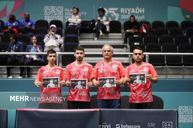 ادای احترام ملی‌پوشان تنیس روی میز به مرحوم صابر کاظمی