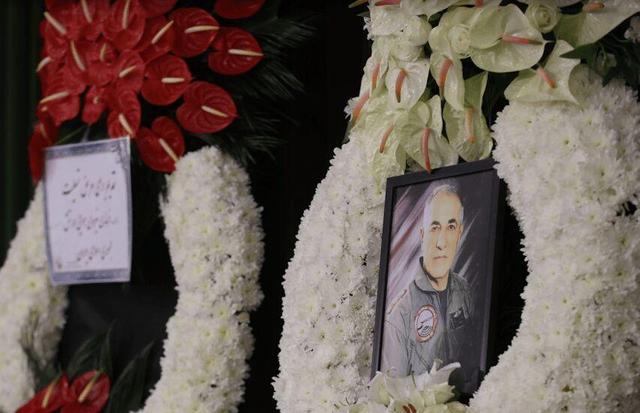 شرکت بقائی در مراسم یادبود مرحوم سرهنگ خلبان لوتر یادگاری