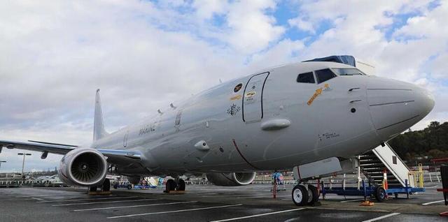 ورود نخستین جت «پوسایدون» به آلمان برای مقابله با زیردریایی‌های روسیه