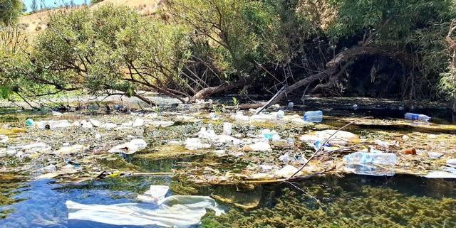 تنگ براق اقلید؛ نگین طبیعت فارس در چنگال زباله