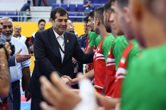 واکنش وزیر ورزش به انتخاب ورزشگاه میزبان دربی