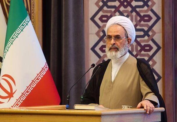 مدیر حوزه‌های علمیه: هویت اصلی حوزه خدمت فکری و اخلاقی به جامعه است
