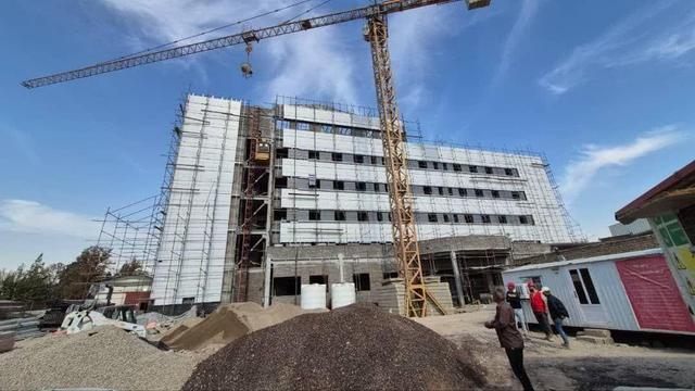 بیمارستان زعیم پاکدشت به پیشرفت ۸۰ درصدی می‌رسد