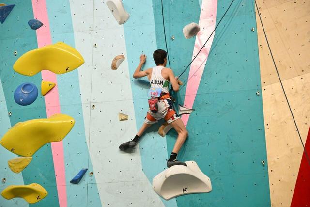 درخشش ورزشکاران اصفهانی در میادین ملی از پاراسنگ‌نوردی تا چوگان دانش‌آموزی
