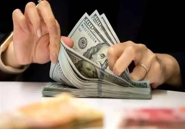 تعیین سقف ۳۳ درصدی پرداخت ارز به بازرگانان برای جلوگیری از انحصار