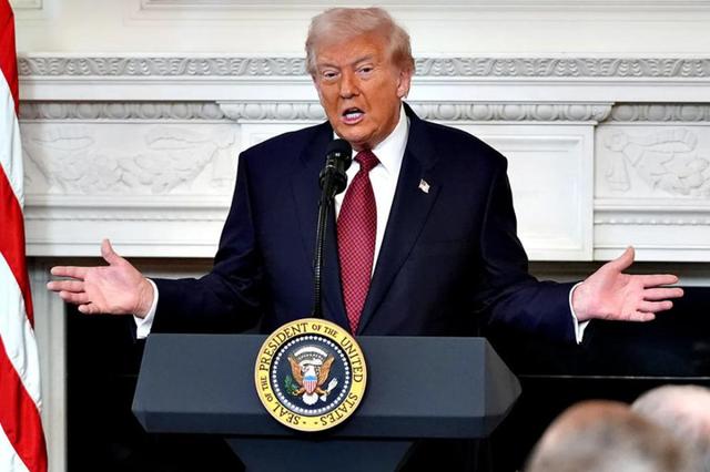 ترامپ: دموکرات‌ها «مثل سگ» پا پس کشیدند