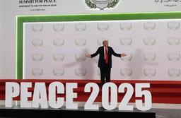 مخالفت کشورهای عربی با بازسازی غزه با شرط و شروط آمریکا و اسرائیل