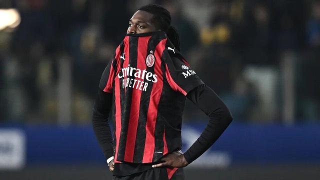 آلگری: احمقانه بازی کردیم