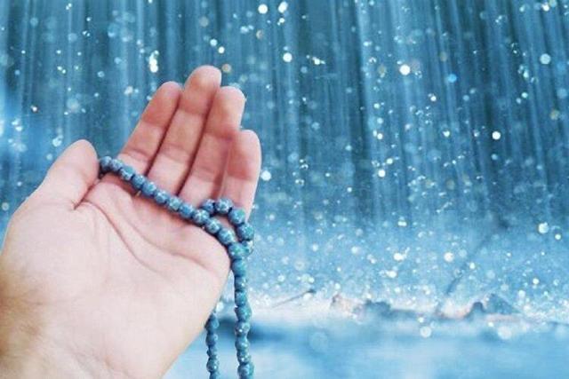 برگزاری نماز طلب باران در بجنورد