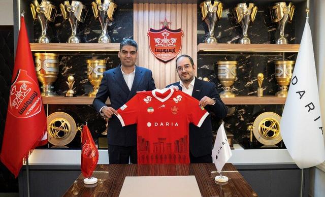 رونمایی از پیراهن جدید پرسپولیس با برند داریا