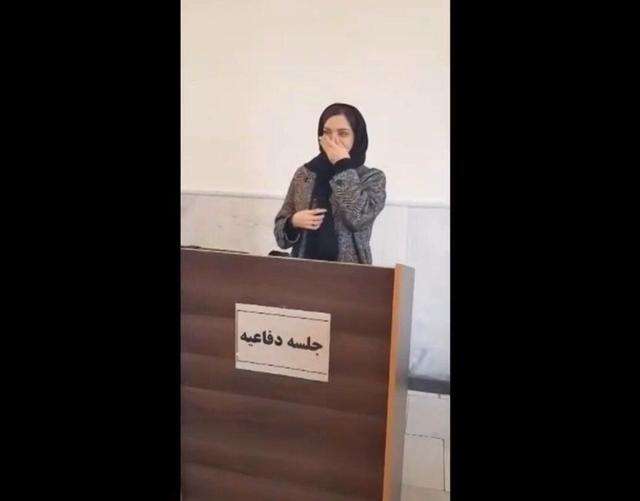 اشکهای بهنوش طباطبایی در جلسه دفاعیه دانشگاه | ویدئو