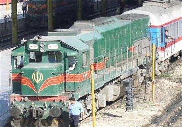 لکوموتیوهای نیمهجان بهره وری سیستم ریلی را کاهش داده است