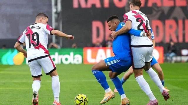 نوار بردهای رئال قطع شد؛ لطف وایه‎‌کانو به بارسلونا