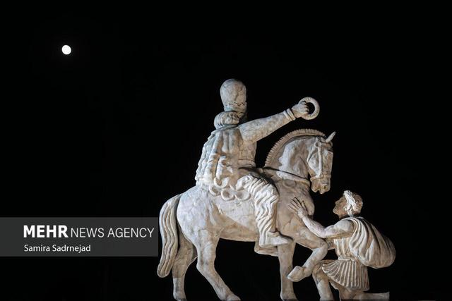 «در مقابل ایران زانو می‌زنید»؛ آموزش غرور ملی برای نسل جوان است