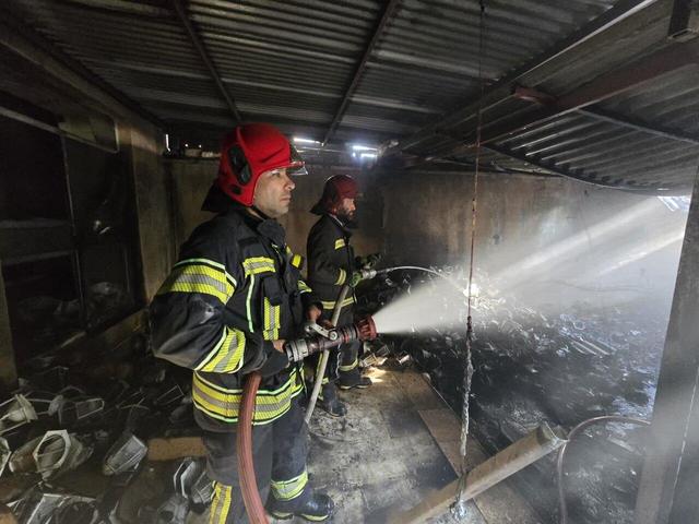 شریعتی: مجتمع ۱۰ واحدی در خیابان آل محمد دچار آتش سوزی شد