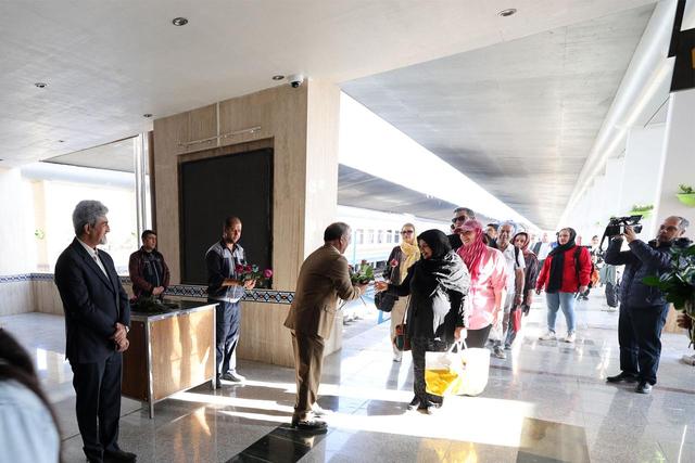 دومین قطار گردشگری «مثلث طلایی» وارد ایستگاه راهآهن اصفهان شد