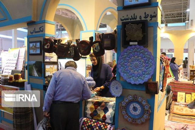 امید و همدلی در نمایشگاه زنان اراک