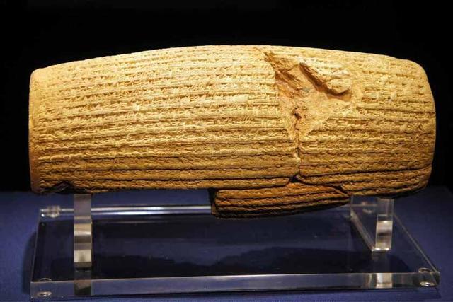 منشور کوروش هدیهای از سرزمین خرد به جهانیان است/یک موفقیت ملی با تأیید جهانی