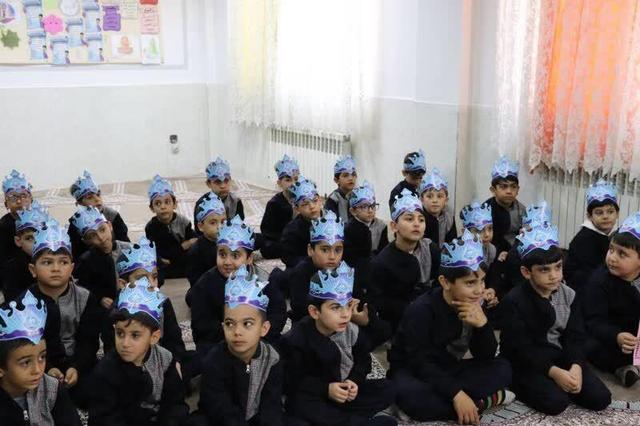 سفیران آب در اردبیل خانواده‌ها را به صرفه‌جویی دعوت می‌کنند