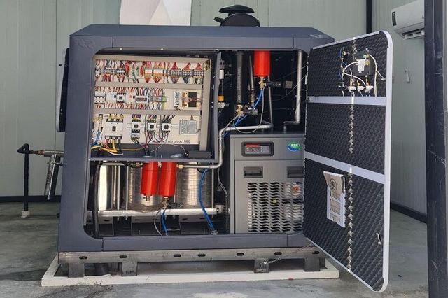 مجتمع درمانی شهید عمویی ماهشهر مجهز به دستگاه اکسیژن ساز شد 